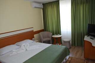 Отель Hotel Cometa Юпитер Стандартный двухместный номер с 1 кроватью-2